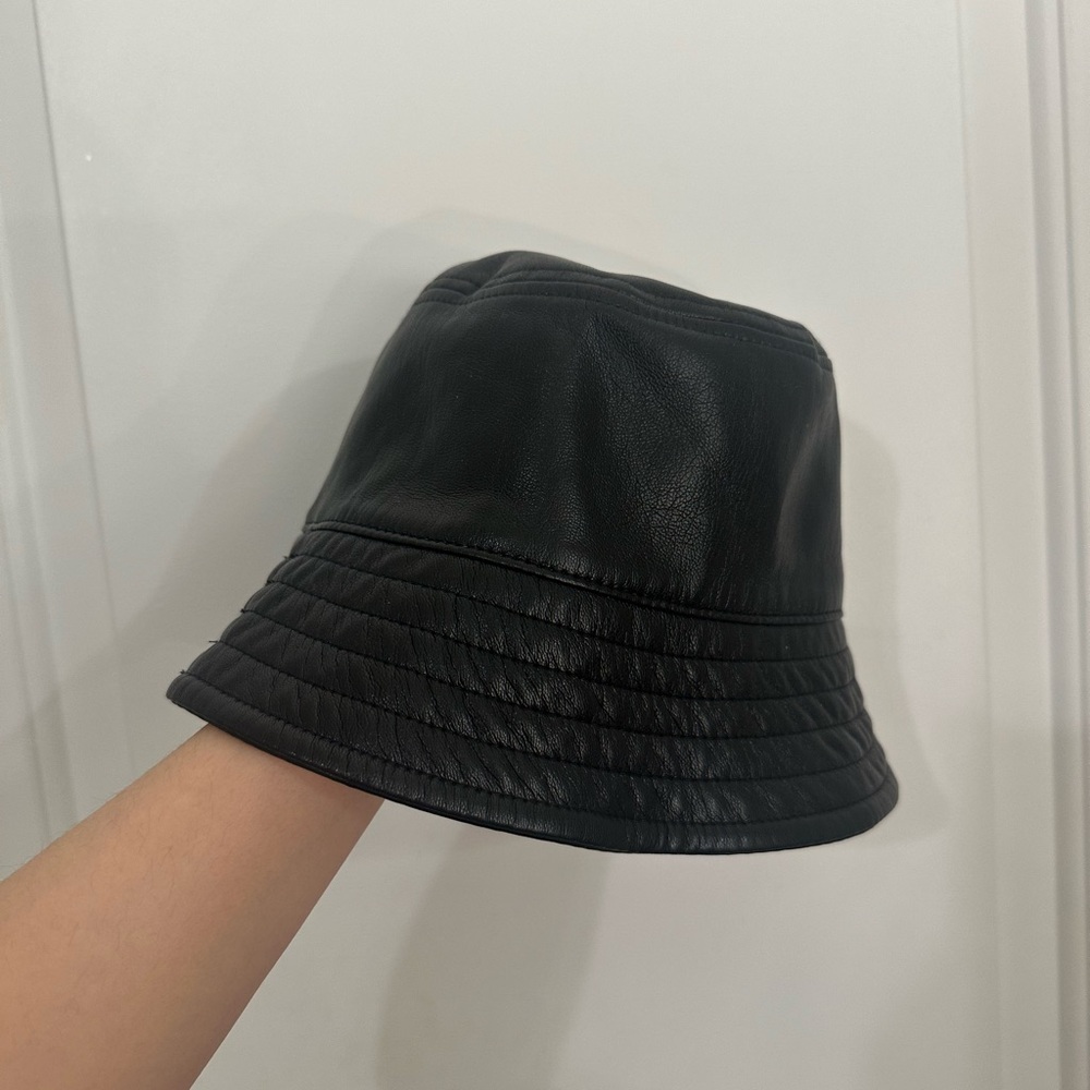 Aritzia Babaton Black Faux Leather Bucket Hat Size S/M